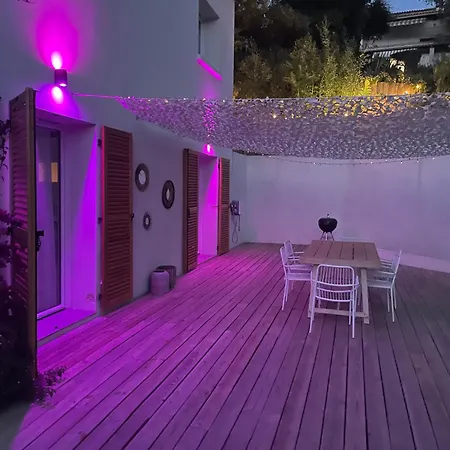 Bas De Calme Et Spacieux Hotel